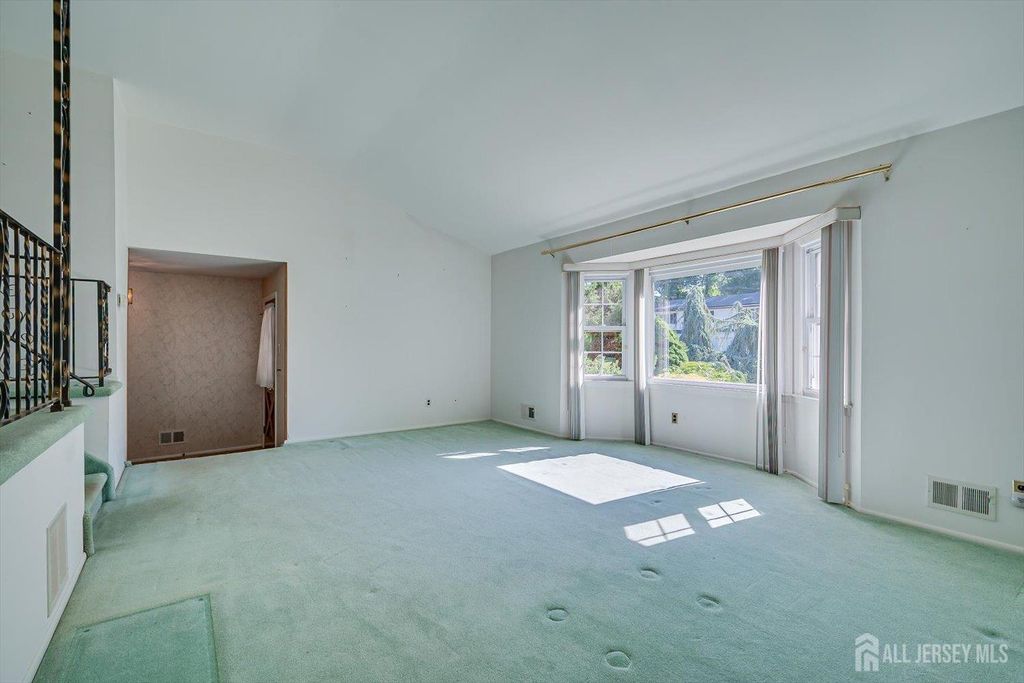 9 Annette Dr, Edison, NJ - More