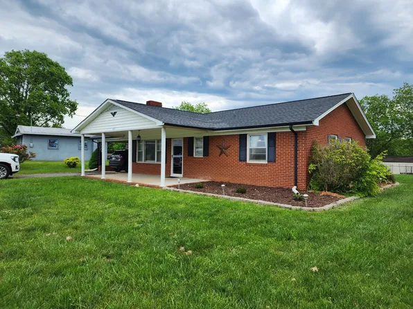 1427 Reeves Mill Rd, Mount Airy, NC 27030