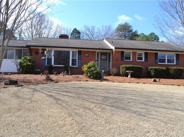 1930 Fairview Blvd, Winston Salem, NC 27127