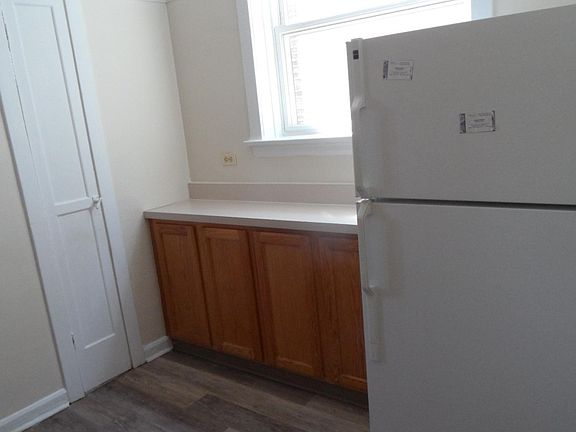 4th image of 2503 W Winnemac Ave