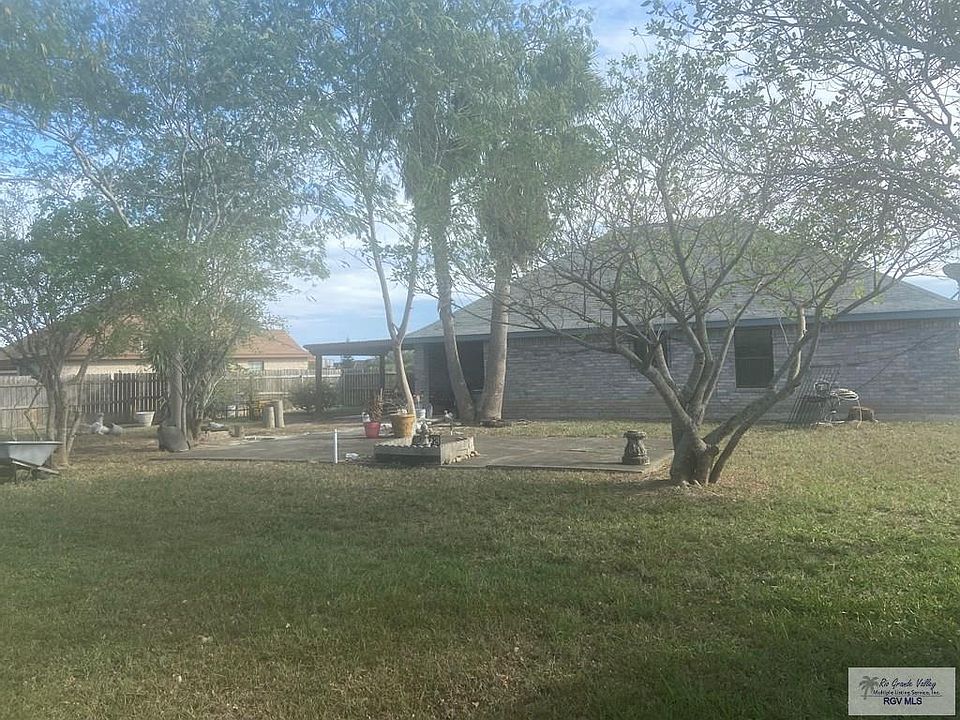 2nd image of 464 Sagua La Grande Ave
