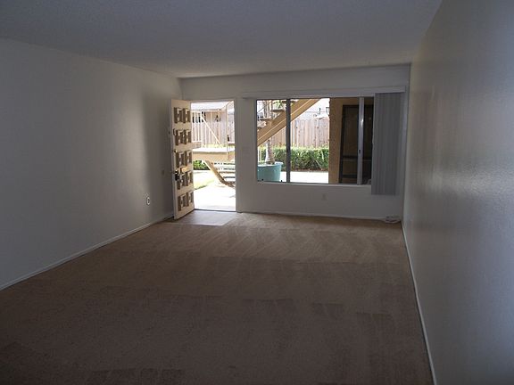 4th image of 3734 S Marine St APT 2