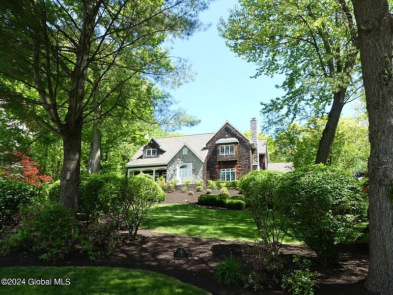 2nd image of 2536 Fawn Ridge