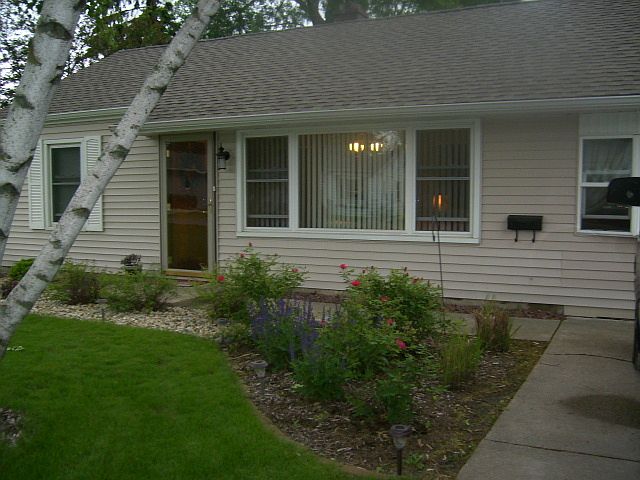 1st image of 1521 E Hickory St