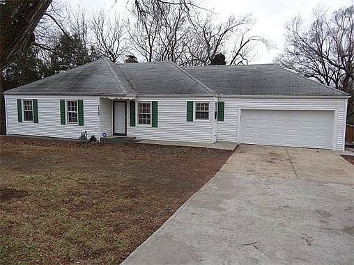 3rd image of 7736 Smalley Ave