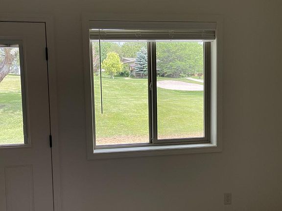 3rd image of 2118 Olympic Ave #8xcjjdtpd
