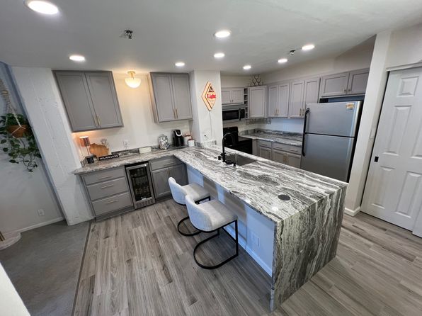 270 E Highland Ave APT 432