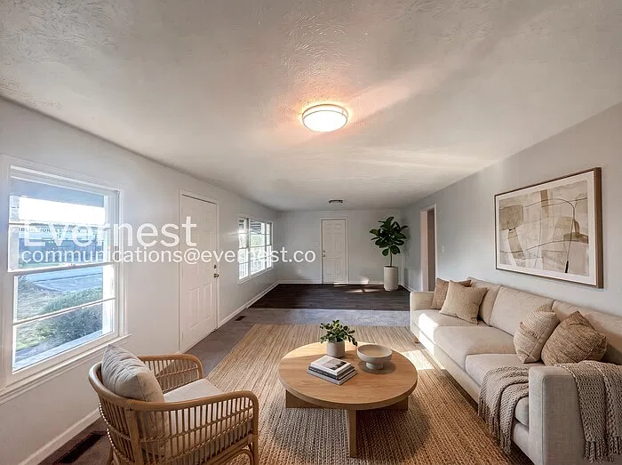 3 bed, 2.0 bath, 1236 sqft, $1,795 — Photo 3