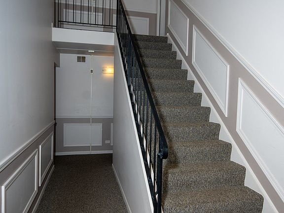 2nd image of 4122 W 99th St APT C