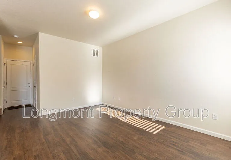1518 Sepia Ave — Photo 3