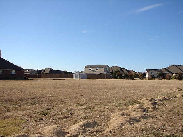 1st image of 203 Valen Dr