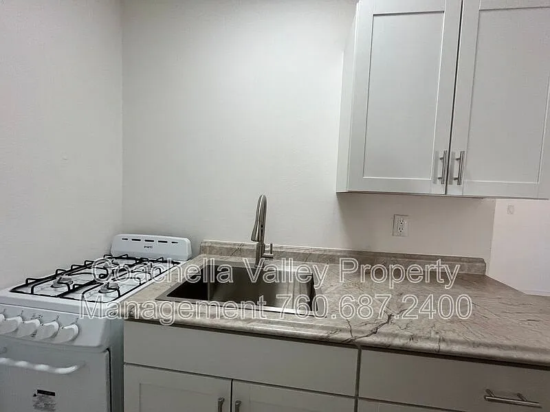 Studio, 1.0 bath, $995 — Photo 3