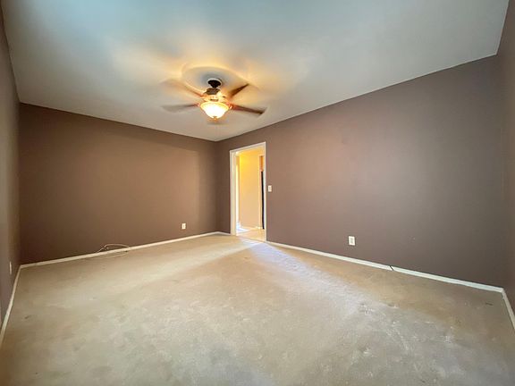 3rd image of 170 Malone Ave #1F