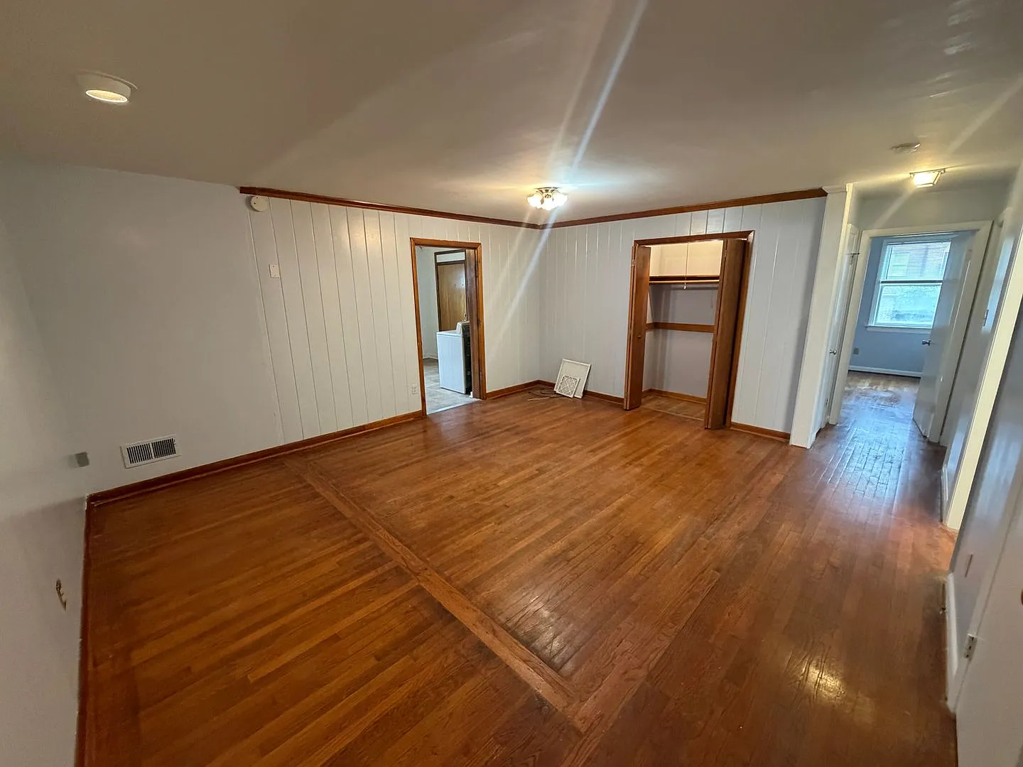 5300 W. Franklin Street — Photo 3