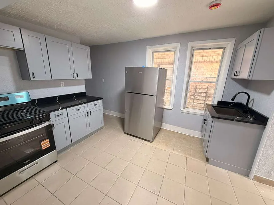 8927 S Muskegon Ave #1A