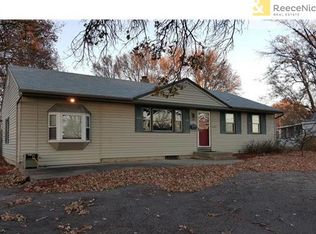 7606 High Grove Rd, Grandview, MO 64030