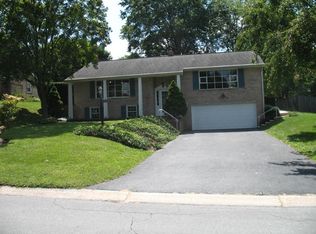 2072 Herman Dr, York, PA 17408