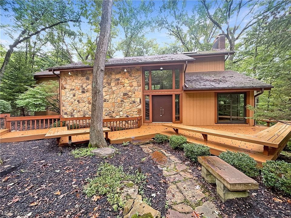 1st image of 1879 Deepwood Dr