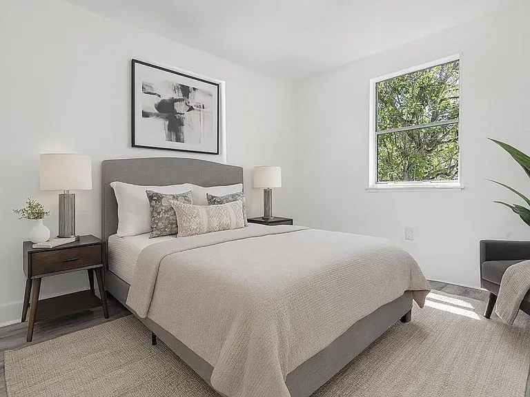 2447 Roosevelt St #4 — Photo 6