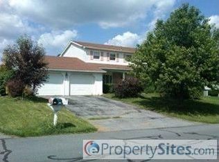 1295 Country Club Rd, Allentown, PA 18106
