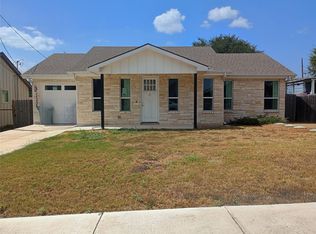 11538 Main St, Jonestown, TX 78645