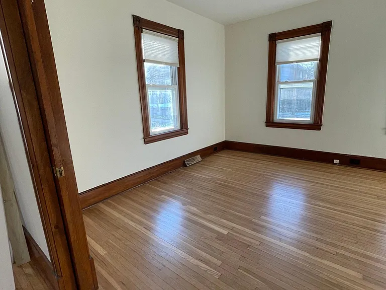 52 N Prospect St #1 — Photo 12