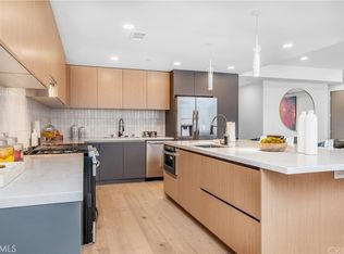 5110 Whitsett Ave #105, Valley Village, CA 91607