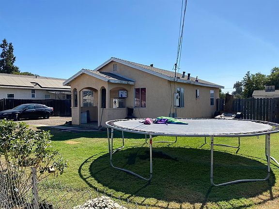 5th image of 2668 W Stanislaus St
