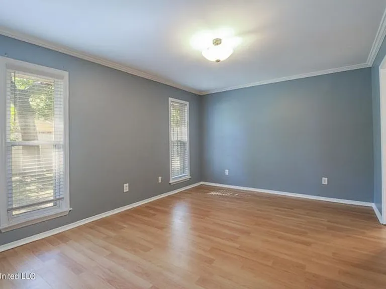 6941 Red Bud Ln — Photo 10