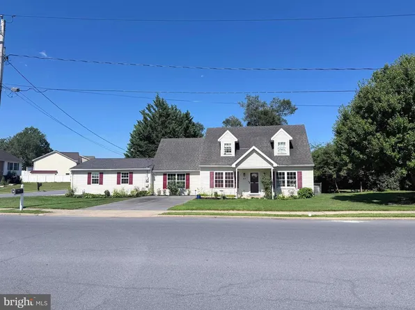 83 Grandview Ave W #1, Chambersburg, PA 17201