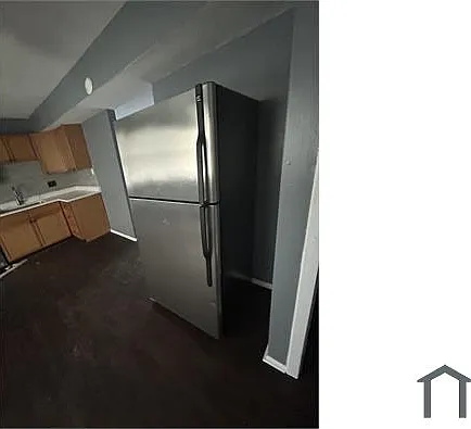 506 Jamestown Ct — Photo 2