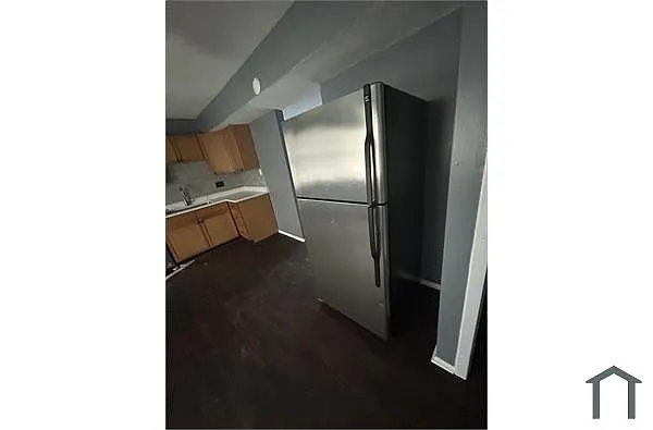 Building Photo - 506 Jamestown Ct