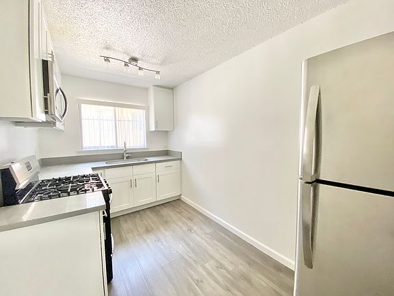 2nd image of 347 S Westlake Ave #20