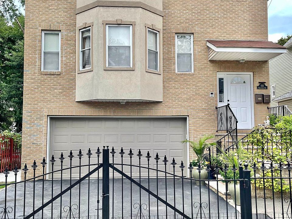 1st image of 132 Hollywood Ave