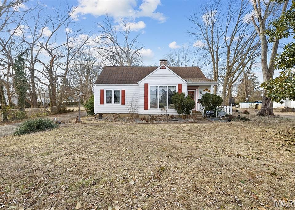 1st image of 524 North St