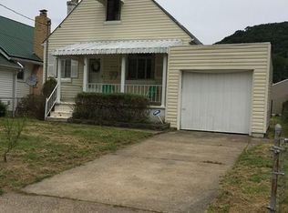 3322 W 5th Ave, Belle, WV 25015