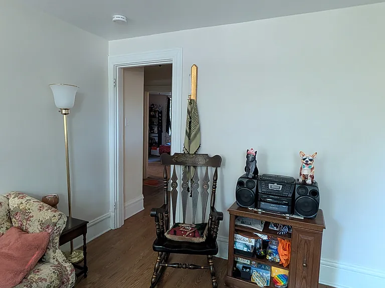 225 Amber St #2 — Photo 4