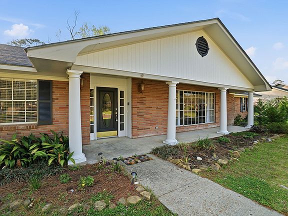 2nd image of 2106 Ridgewood Dr