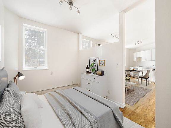 4th image of 76 Franklin St #1R