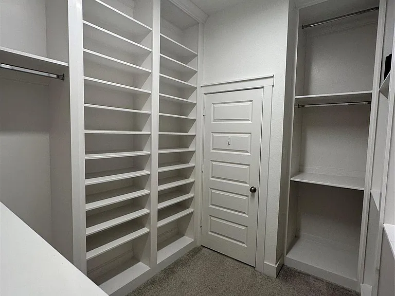222 Thistle Dr — Photo 29