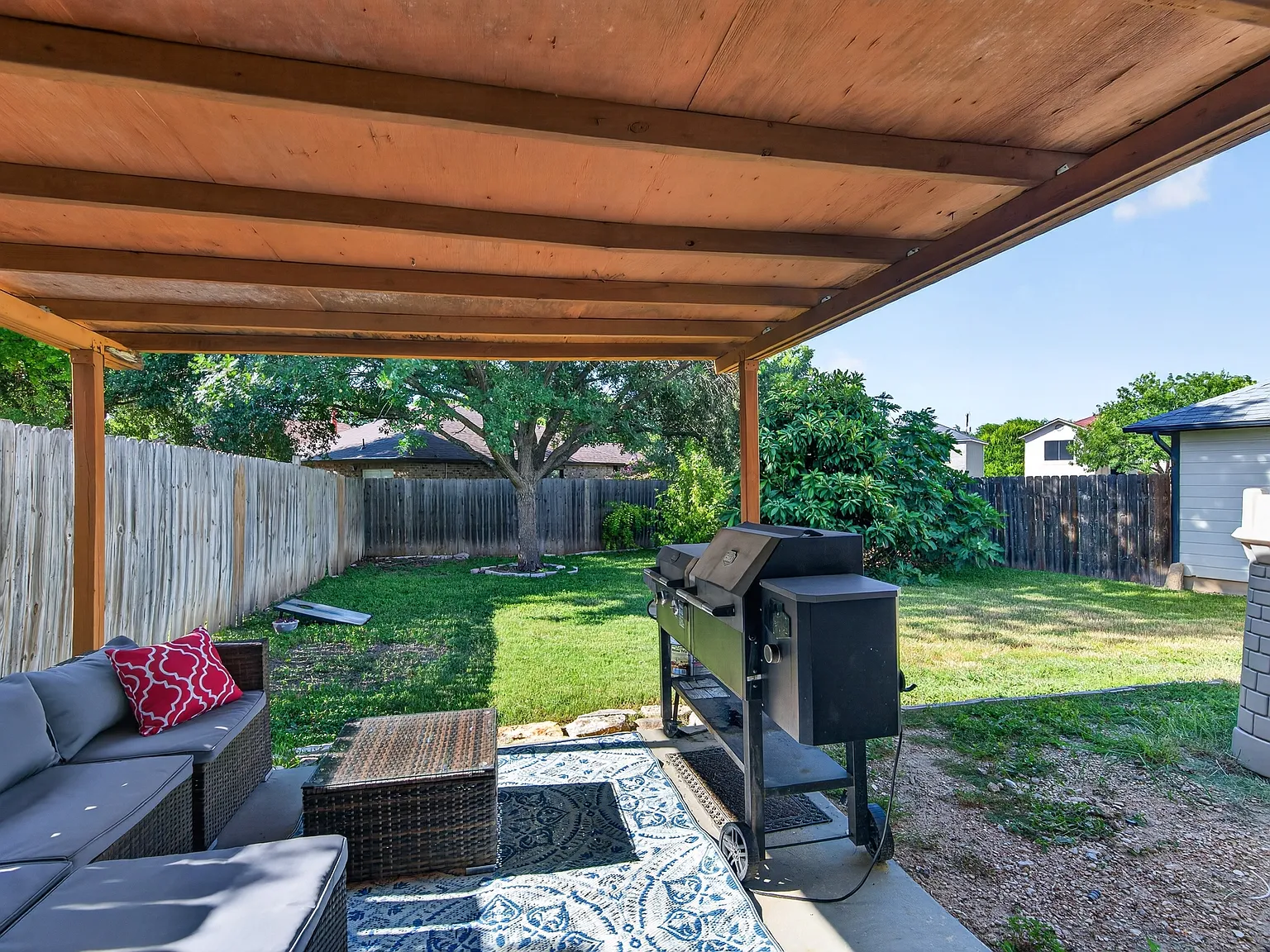 3 bed, 2.5 bath, 1698 sqft, $2,300 — Photo 4