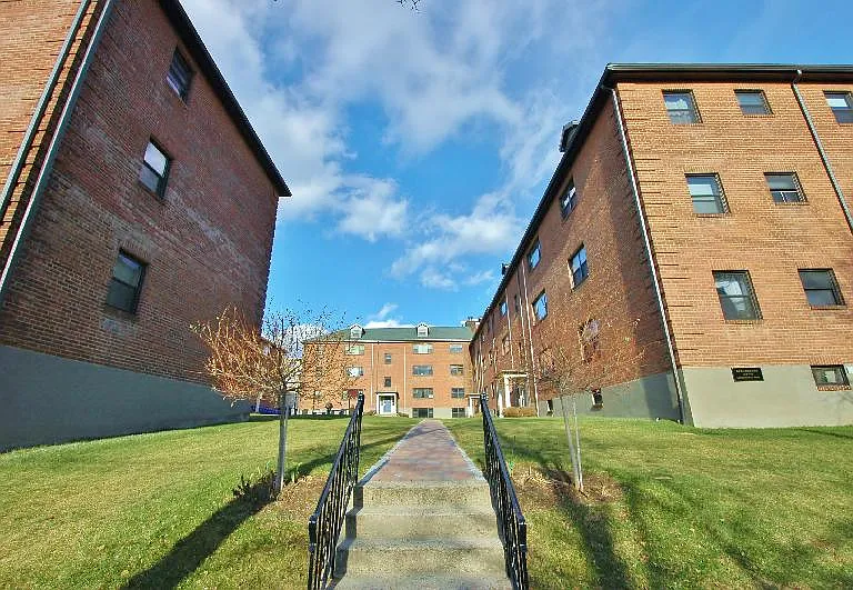 110 Longwood Ave #4 — Photo 1