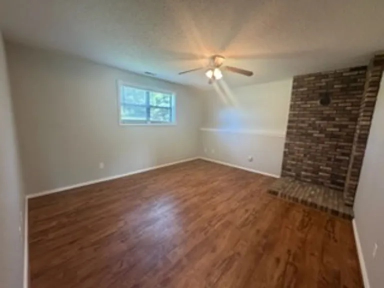 20380 Simmons Rd — Photo 6