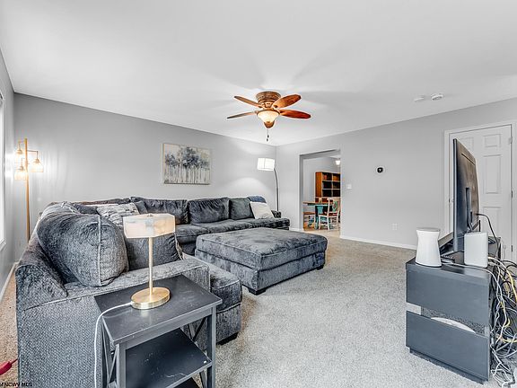 4th image of 145 Eagle Dr
