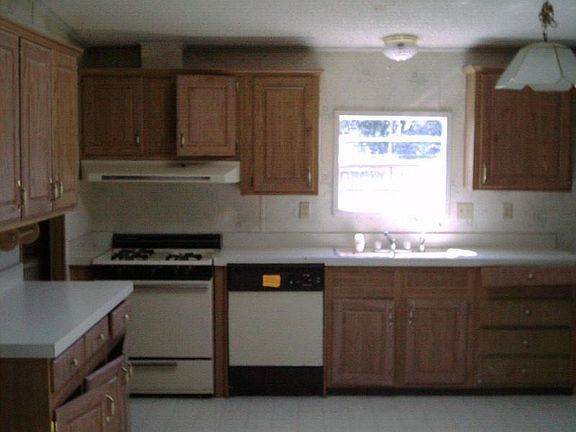 1277 Cortez ST Grants NM 87020-Kitcehn S