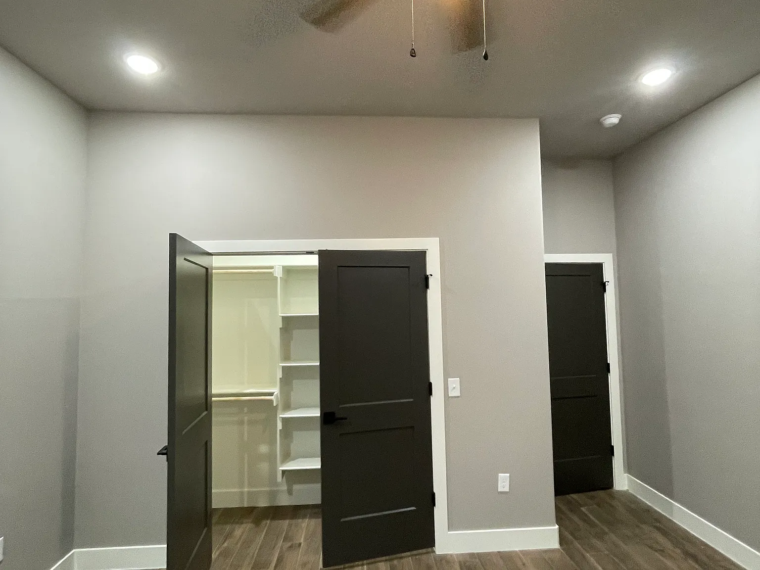 4 bed, 2314 sqft, $2,400 — Photo 2