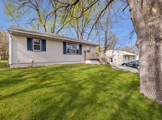 517 E Pleasant View Dr, Des Moines, IA 50315