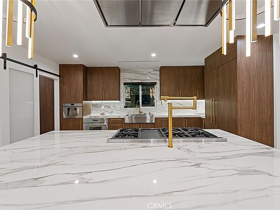 5th image of 23103 Leonora Dr