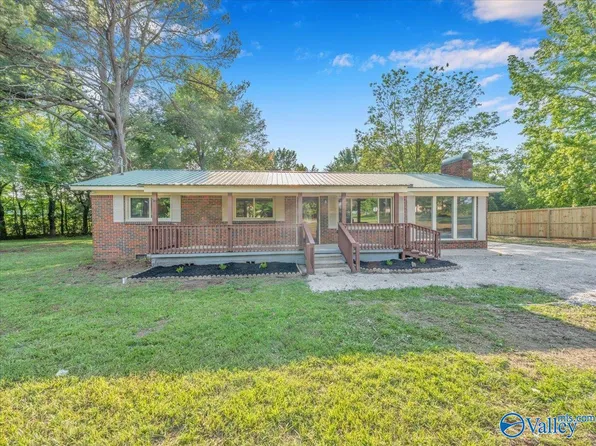 7004 Old Railroad Bed Rd, Toney, AL 35773