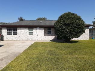 412 Linda Ln, Alvin, TX 77511